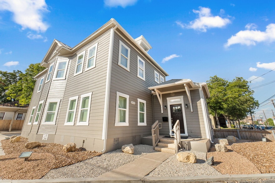 Primary Photo Of 626 E Quincy St, San Antonio Office For Lease