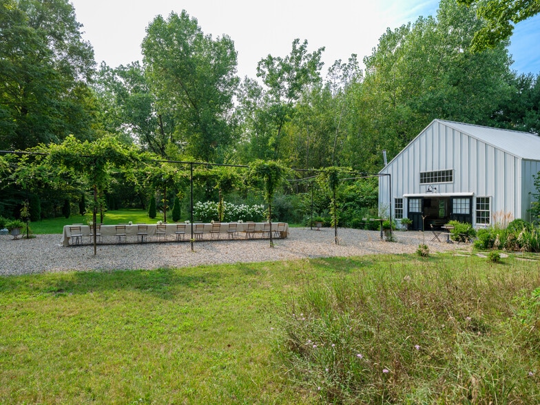 More Photos Of 58522 Farrand Rd, Colon Hospitality For Sale