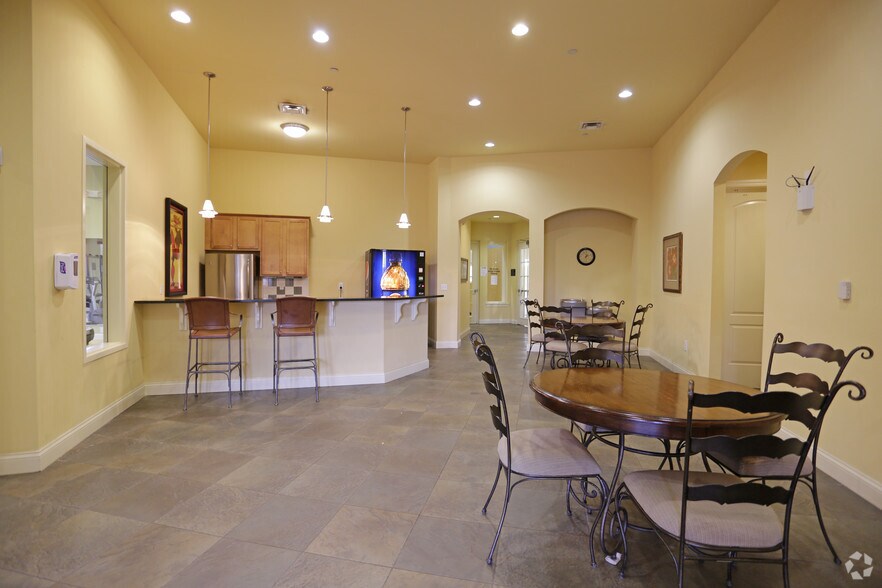 More Photos Of 10225 City Walk Dr, Woodbury Apartments For Sale