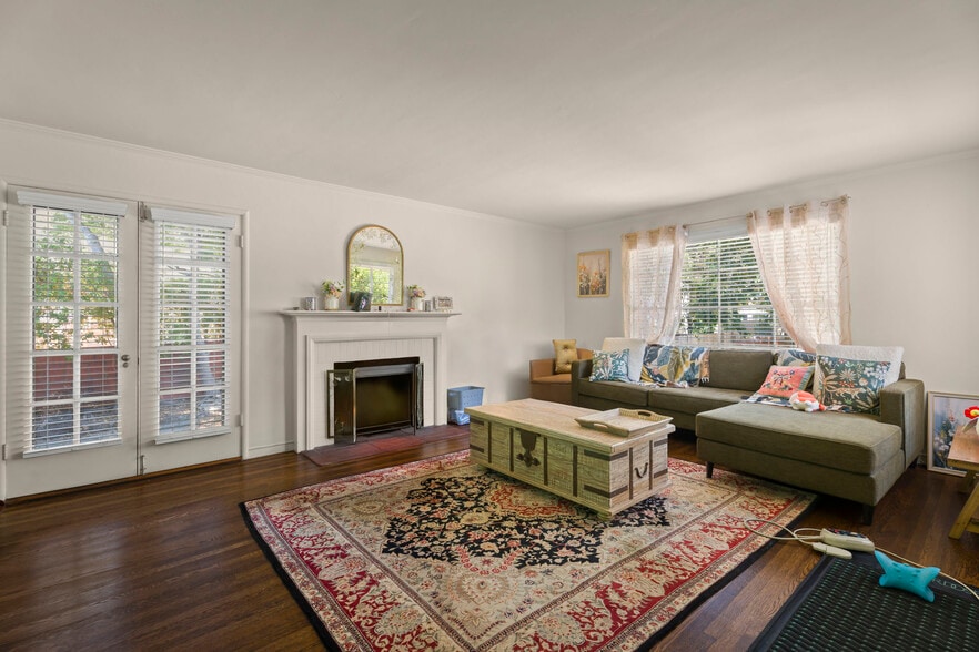 More Photos Of 4 Warren Rd, San Mateo Apartments For Sale