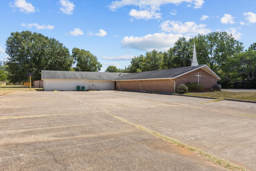 More Photos Of 201 Ragland St, Palestine Religious Facility For Sale