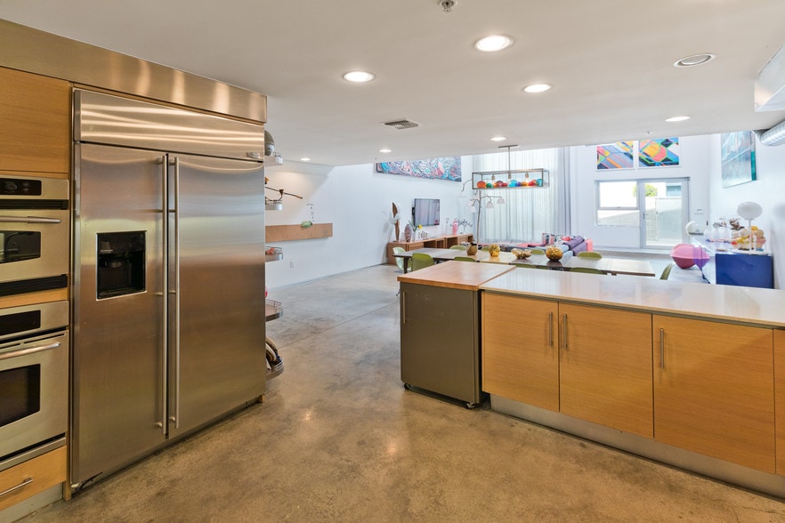 More Photos Of 2100 Abbot Kinney Blvd, Venice Office For Lease