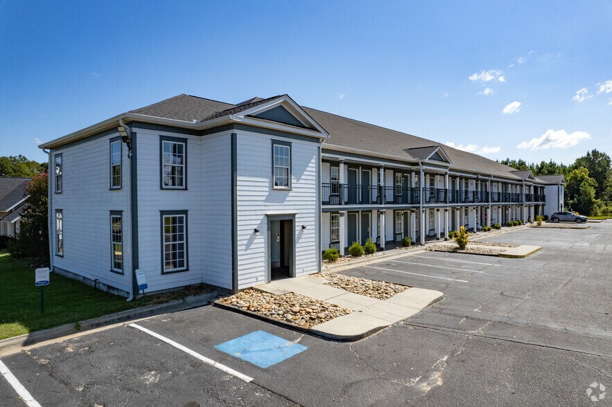 More Photos Of 8929 Old Number Six Hwy, Santee Hotel For Sale