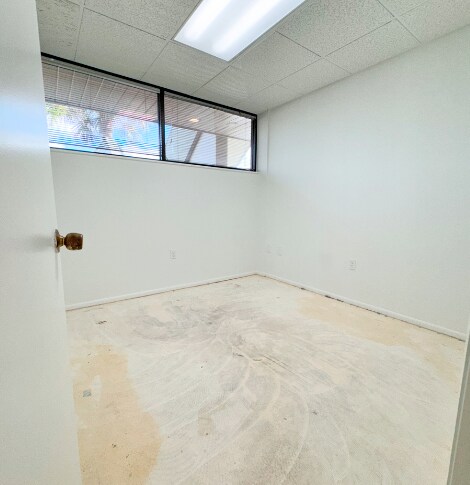 More Photos Of 2477 Stickney Point Rd, Sarasota Medical For Sale