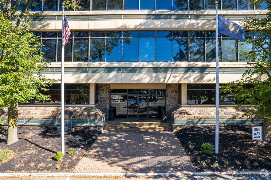 More Photos Of 653 Skippack Pike, Blue Bell Medical For Lease