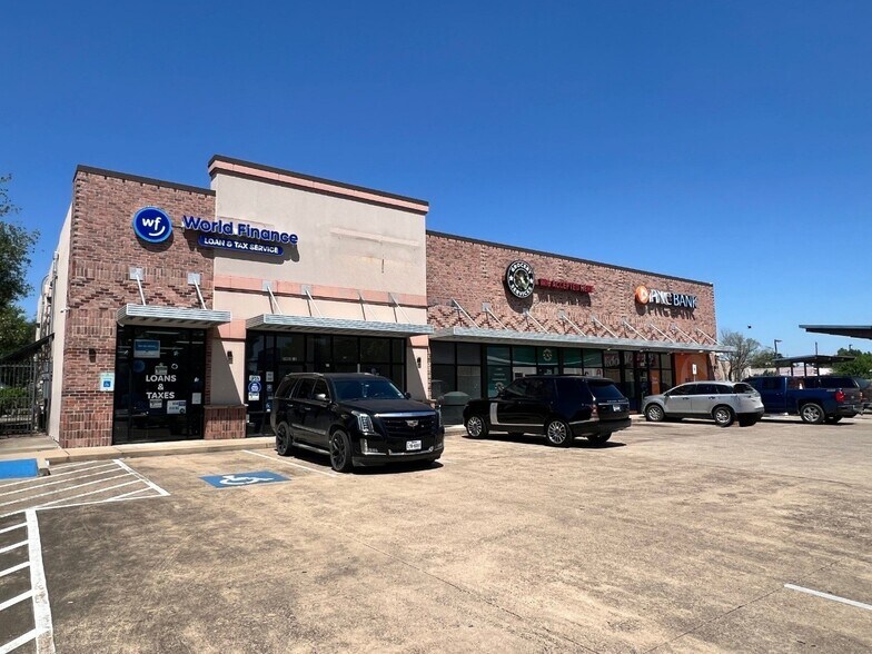 More Photos Of 7003 Harrisburg Blvd, Houston Freestanding For Sale