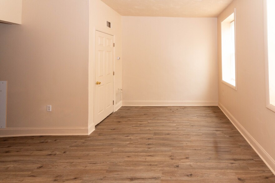 More Photos Of 1611 Gwynns Falls Pky, Baltimore Apartments For Sale