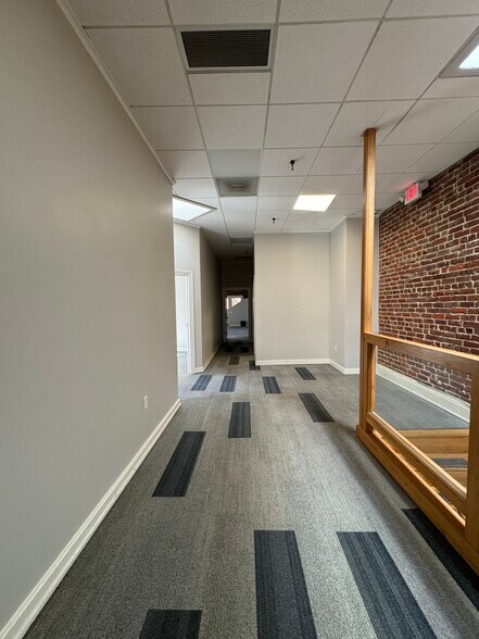 More Photos Of 117-121 N State St, Jackson Loft Creative Space For Lease