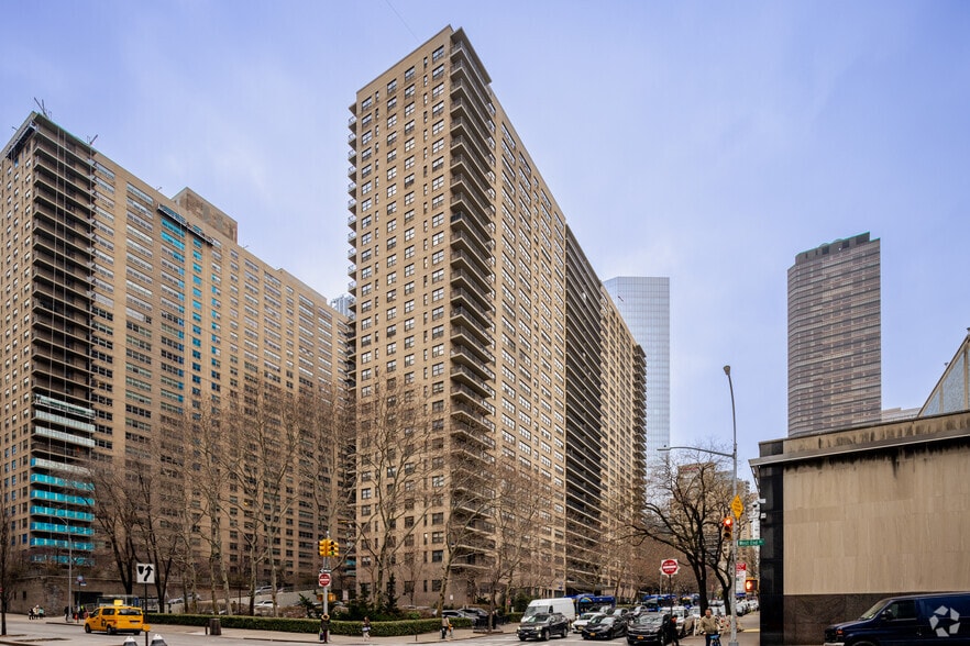 Primary Photo Of 140 West End Ave, New York Apartments For Sale