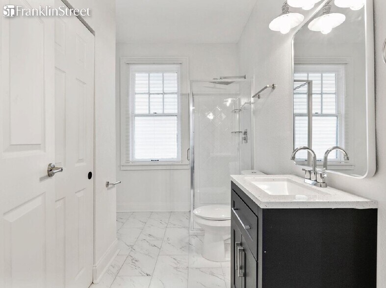 More Photos Of 5301 S 27th Ave, Gulfport Apartments For Sale