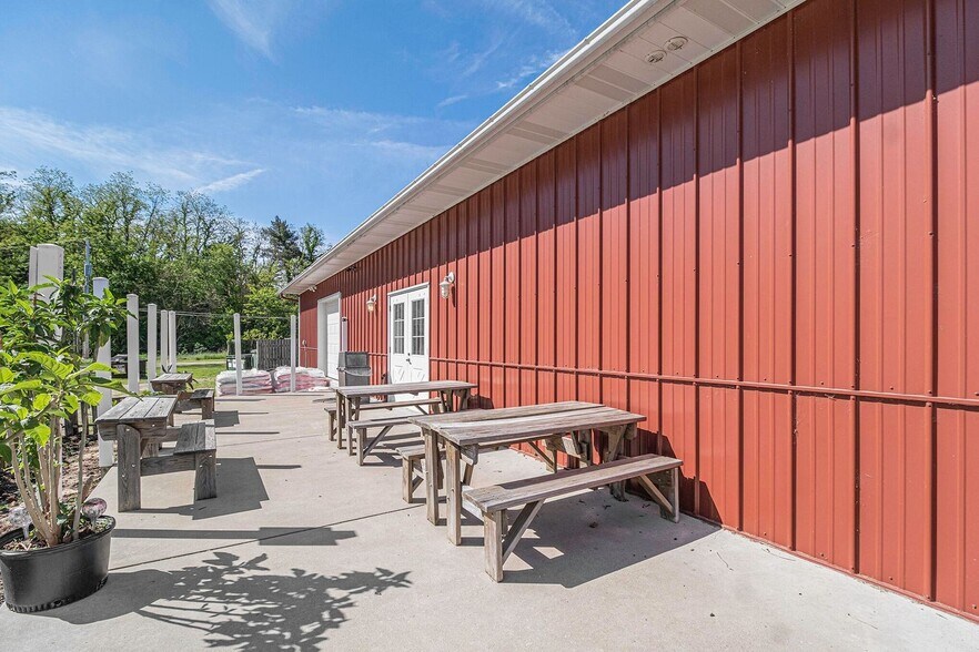 More Photos Of 44947 W Red Arrow Hwy, Paw Paw Restaurant For Sale