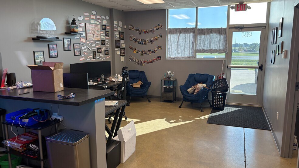 More Photos Of 4592 Dale Dr, Lafayette Industrial For Lease