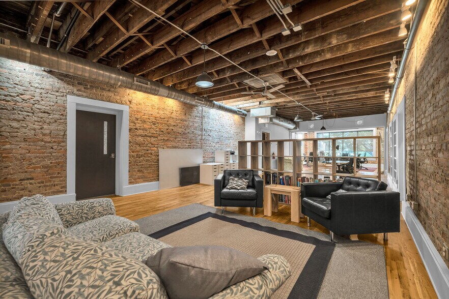 More Photos Of 341-345 W Main St, Durham Storefront Retail Office For Lease