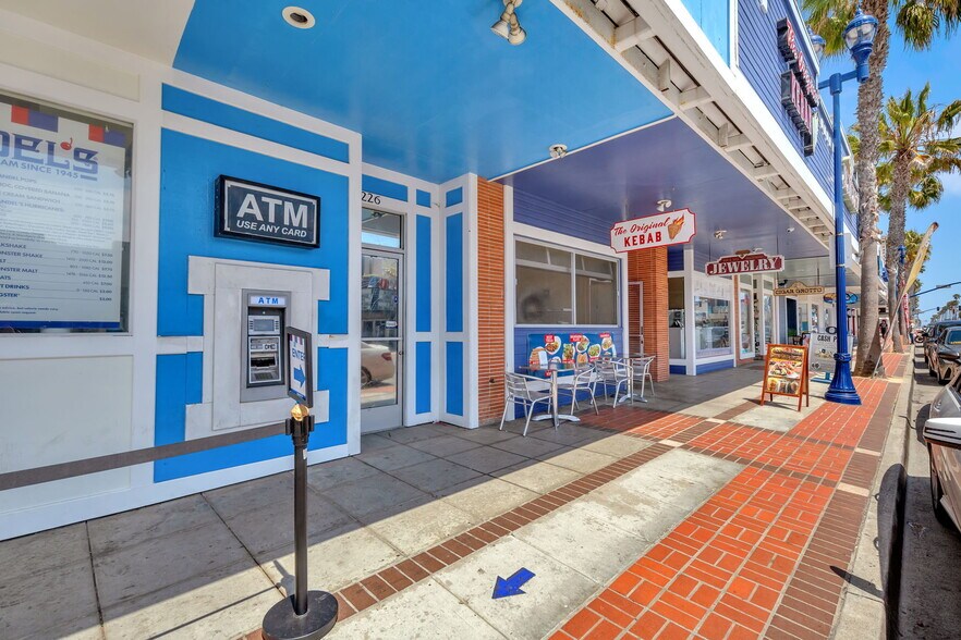 More Photos Of 210-216 N Coast Hwy, Oceanside Unknown For Lease