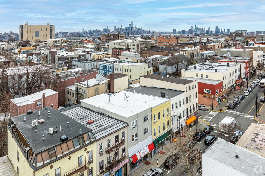 More Photos Of 2004-2006 Bergenline Ave, Union City Apartments For Sale