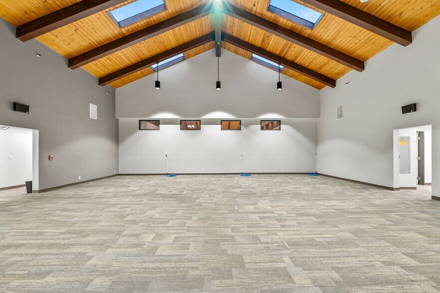 More Photos Of 2166 NW Vine St, Grants Pass Medical For Sale