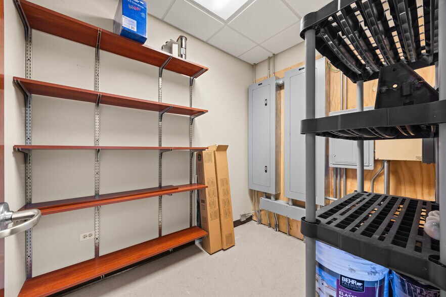 More Photos Of 430 E Mississippi Ave, Elwood Bank For Sale