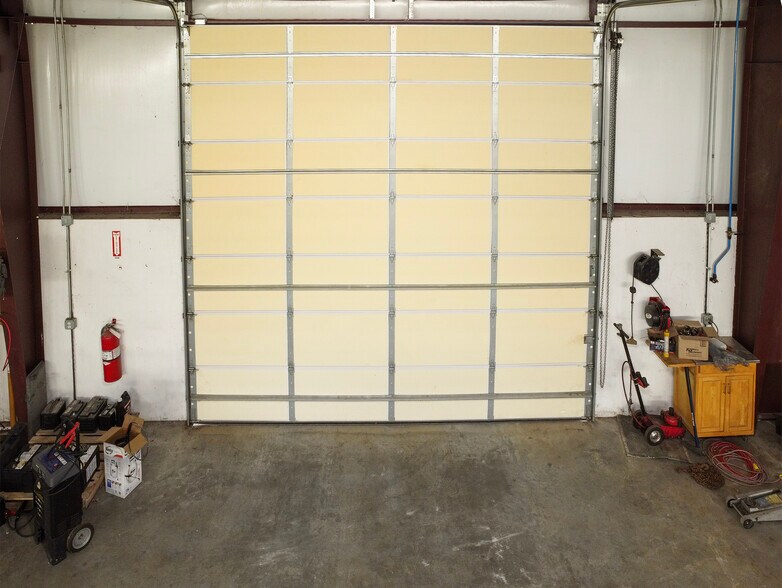 More Photos Of 9854 US Highway 271, Tyler Warehouse For Sale