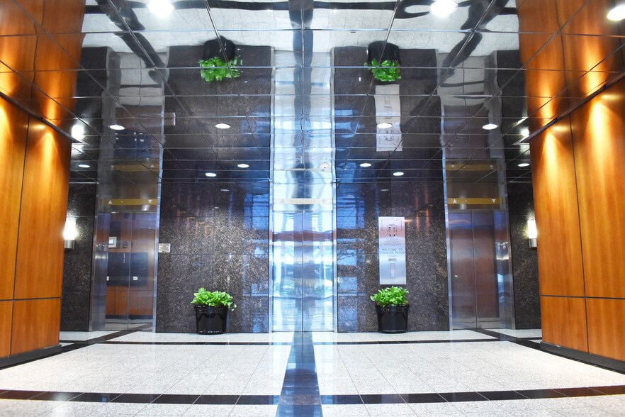 More Photos Of 8226 Douglas Ave, Dallas Office For Lease