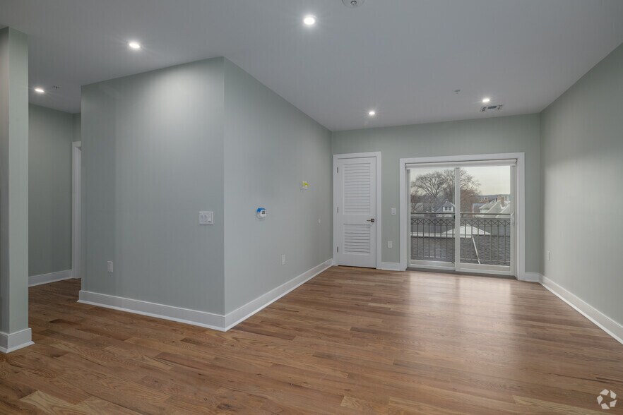 More Photos Of 106-108 Montgomery St, Bloomfield Apartments For Sale