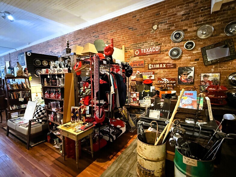 More Photos Of 108 N Main St, Greensboro General Retail For Sale