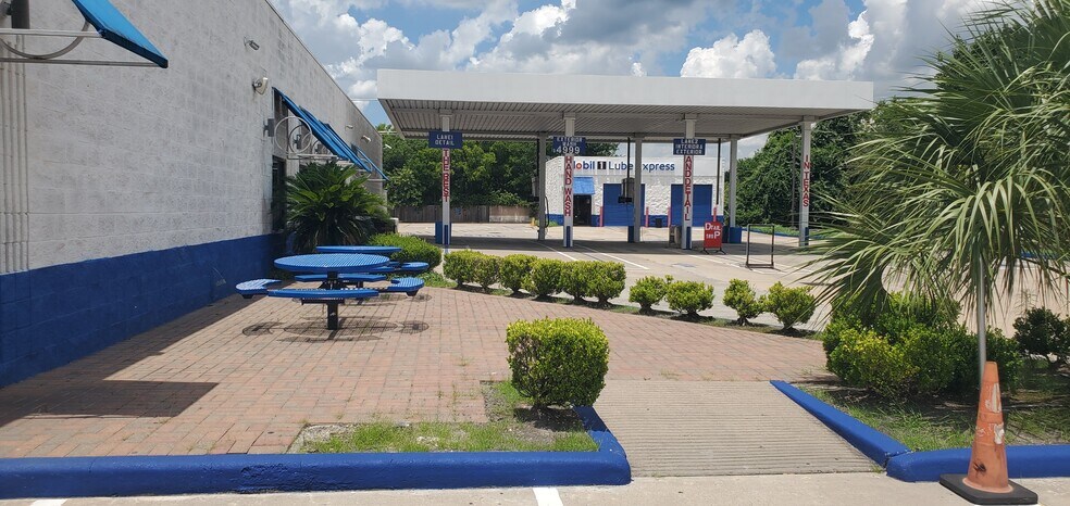 More Photos Of 2030 Highway 6 S, Houston Carwash For Sale