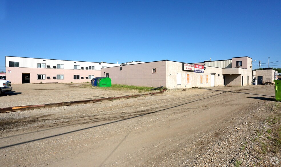 More Photos Of 10219 100th Ave, Morinville Storefront For Sale