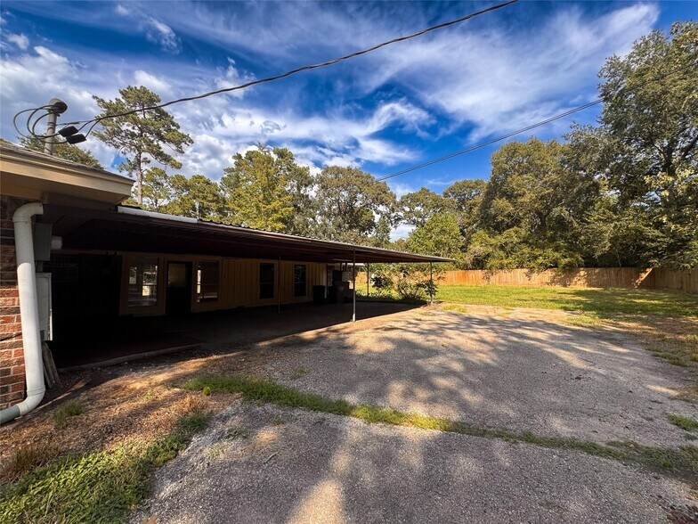 More Photos Of 15331 Lake Lamond Rd, Conroe Flex For Lease