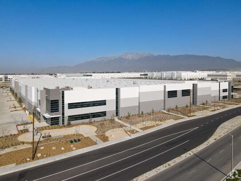 More Photos Of 2380 W Base Line Rd, Fontana Distribution For Lease