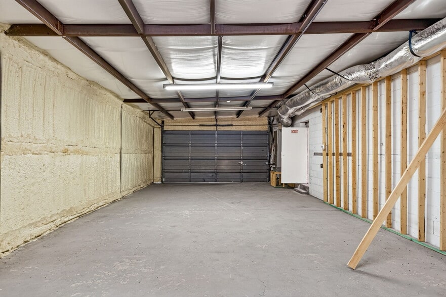 More Photos Of 4721 McCullough Ave, Olmos Park Warehouse For Lease