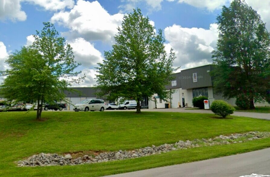 More Photos Of 226 Peterson Dr, Elizabethtown Warehouse For Lease