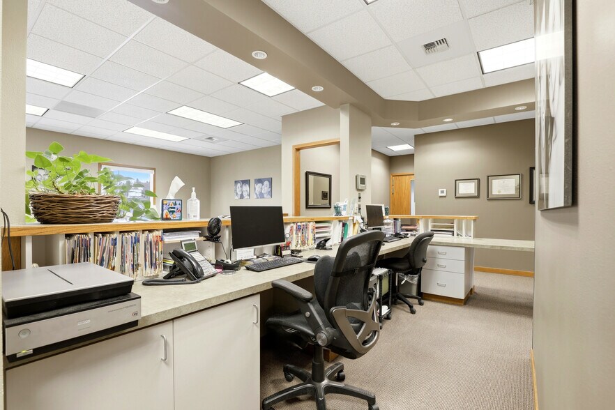 More Photos Of 3804 Kern Way, Yakima Office For Lease