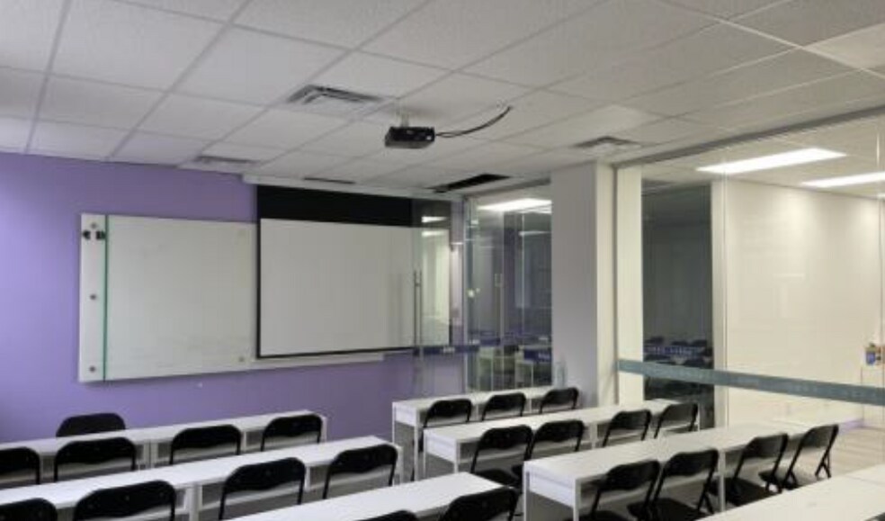 More Photos Of 6 Charles St E, Toronto Storefront Retail Office For Lease