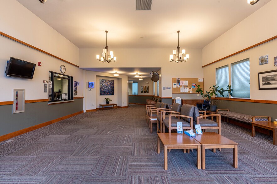 More Photos Of 2645 N 17th St, Coos Bay Medical For Sale
