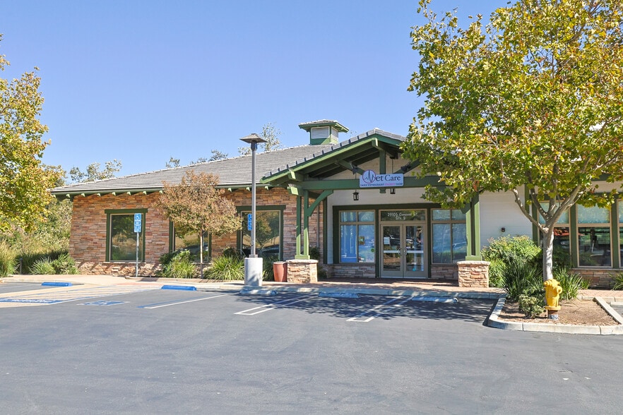 More Photos Of 29105-29125 Canwood St, Agoura Hills Restaurant For Lease