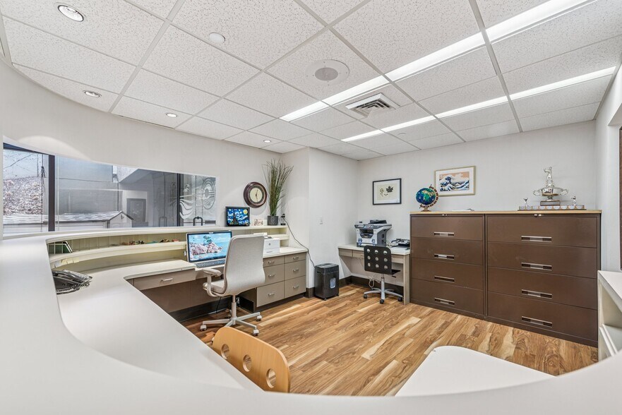 More Photos Of 750 Washington Rd, Mt Lebanon Apartments For Sale