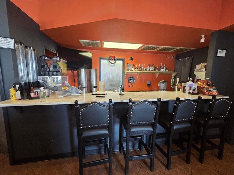 More Photos Of 419 S George Nigh Expy, Mcalester Hotel For Sale