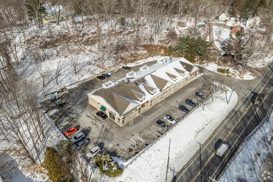 More Photos Of 525 Main St, Monroe Freestanding For Lease