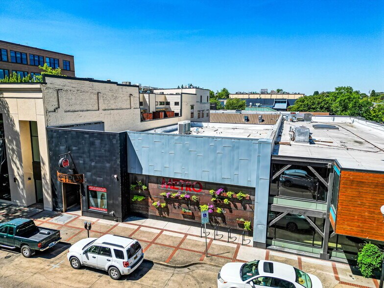 More Photos Of 856-888 Willamette St, Eugene General Retail For Lease