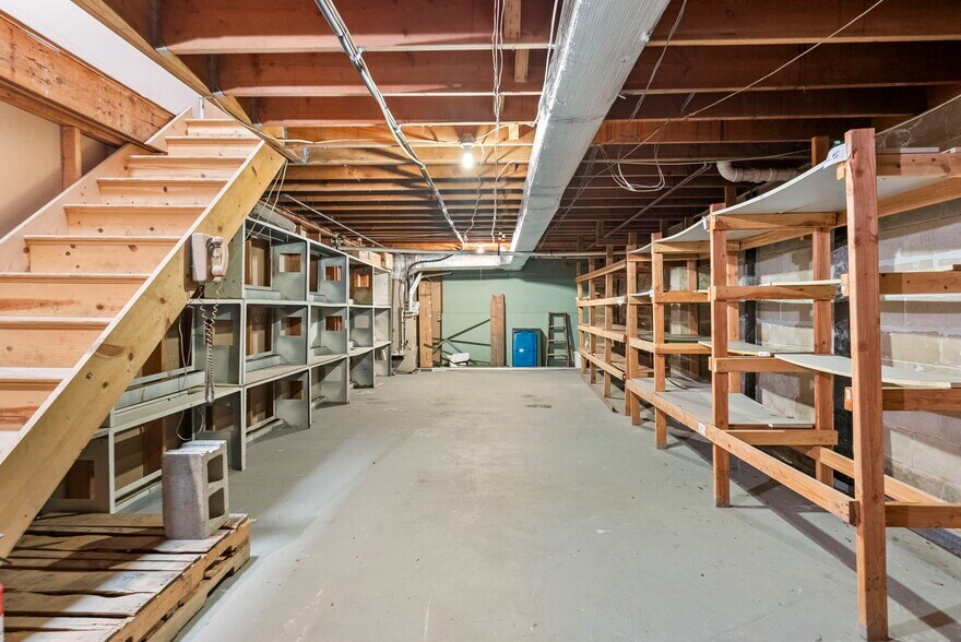 More Photos Of 59 Avenue at the Commons, Shrewsbury Medical For Lease