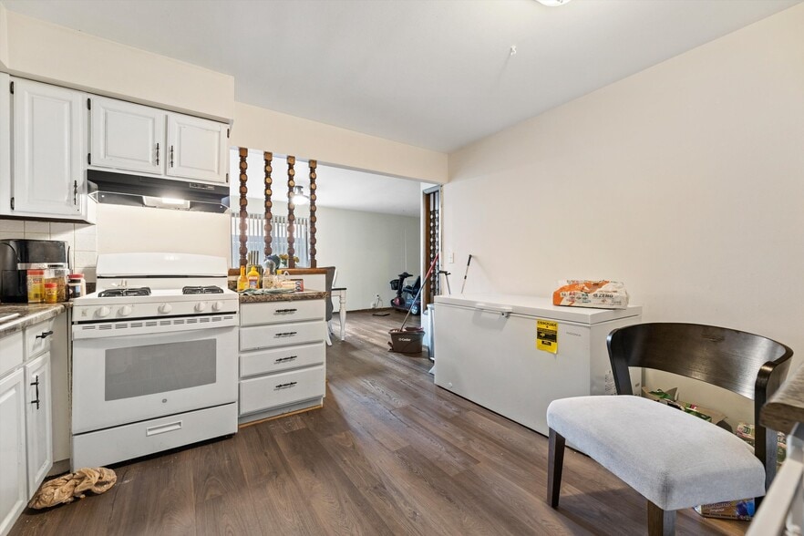 More Photos Of 10112 W Sharon Ln, Milwaukee Apartments For Sale
