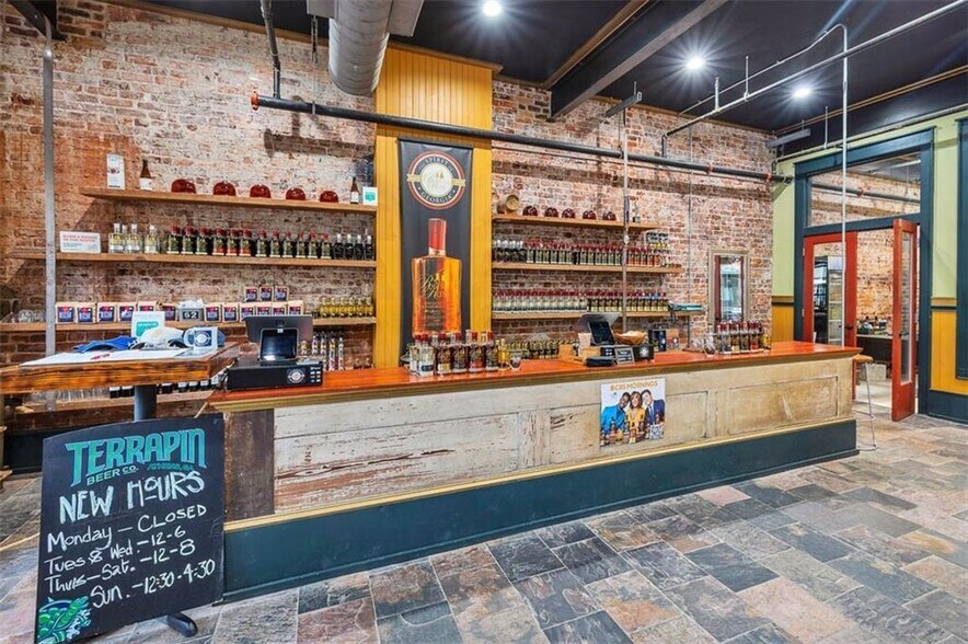 More Photos Of 1404-1406 Newcastle St, Brunswick General Retail For Sale