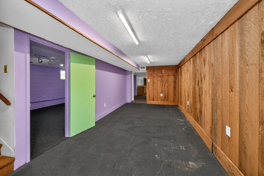 More Photos Of 205 Otter St, Danville Specialty For Sale