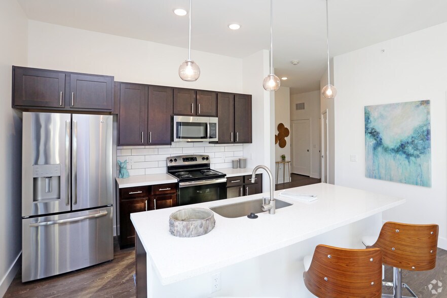 More Photos Of 1415 Cuming St NE, Omaha Apartments For Lease