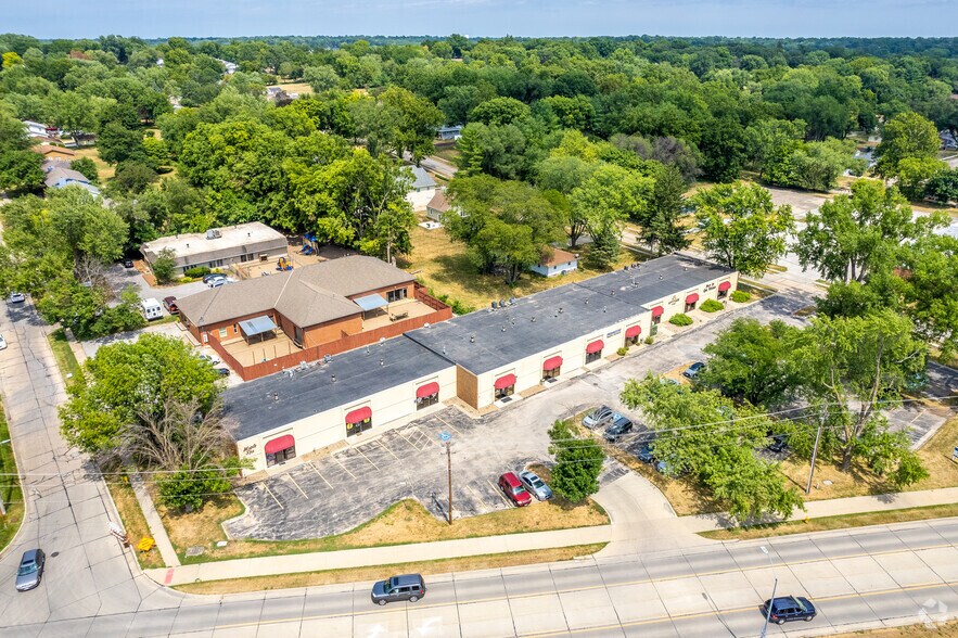 More Photos Of 8033 University Blvd, Clive Office For Lease