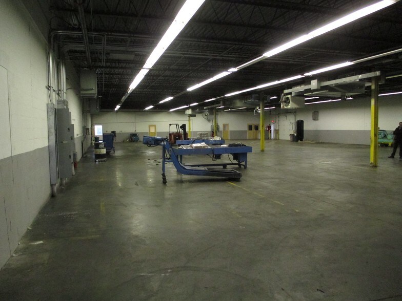 More Photos Of 9 Great Falls Ave, Rochester Manufacturing For Lease