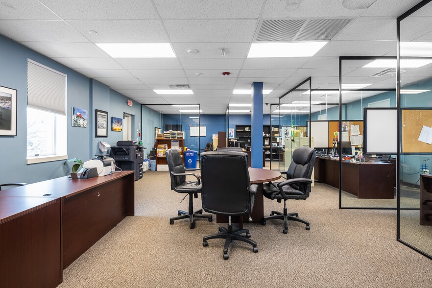 More Photos Of 146 Railroad Ave, Sayville Office For Lease