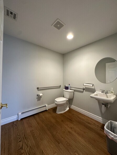 More Photos Of 319 1st Ave, Saint James Office For Sale