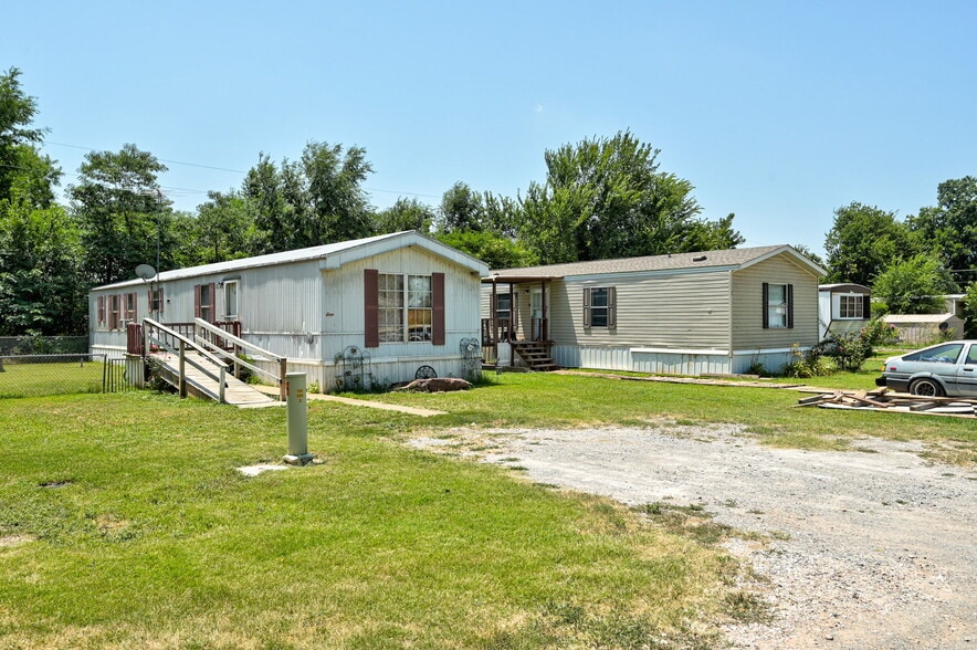 More Photos Of 603 S 3rd St, Kingfisher Manufactured Housing Mobile Home Park For Sale