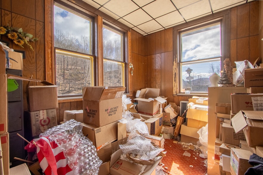 More Photos Of 19 Trestle Rd, Hancock Storefront Retail Office For Sale